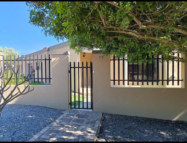 3 BEDROOM HOUSE FOR SALE IN DARLING